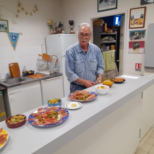 Robert est venu prêter main forte.