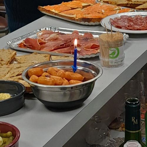 La bougie d'anniversaire.