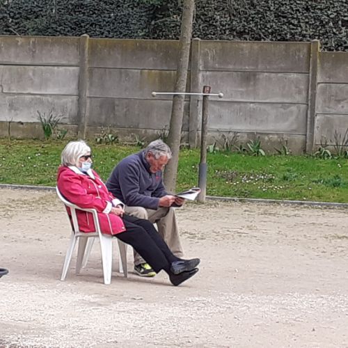Désespérant. Je préfère lire mon journal.