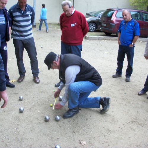 Qui a le point ? Une mesure rigoureuse réalisée par Jacky est nécessaire.