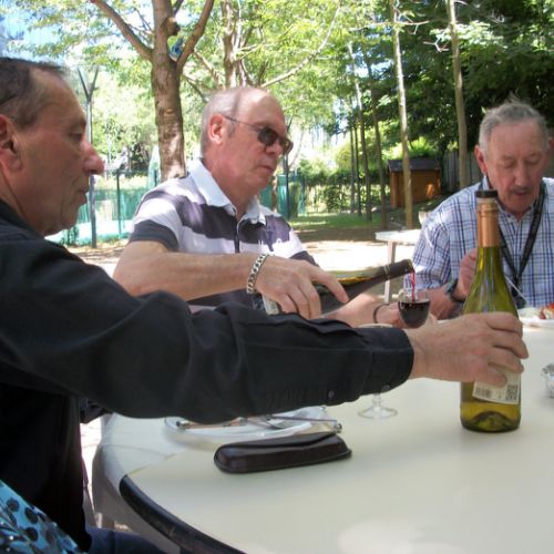 La table directoriale : côtes du rhône et coteaux d'aix rosé.