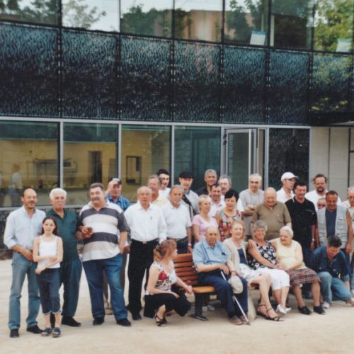 2005. L'inauguration de nos locaux. Photo de groupe.