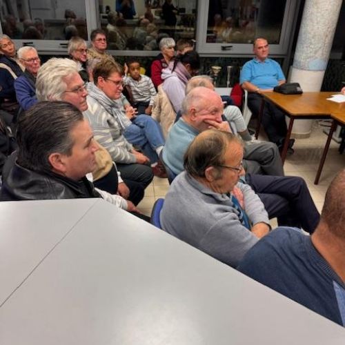 L'assemblée présente à l'AG: 36 personnes sur 46 adhérents.