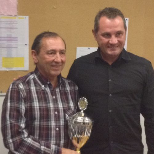 Et le gagnant de la rencontre en triplettes mêlées du 29 mai est ... Michel, félicité par Philippe.