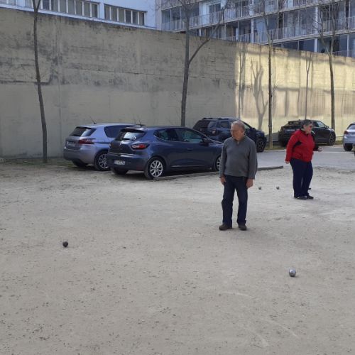 Ludivine contre Gian Paolo.