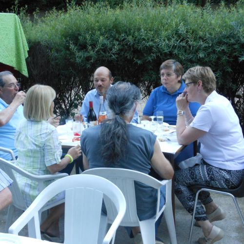 La table des deux Isabelle.