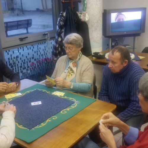 Et une petite partie de coinche après toutes ces émotions.