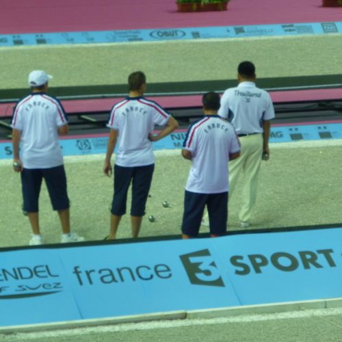 Les Taïlandais vont essayer de reprendre le point des français.