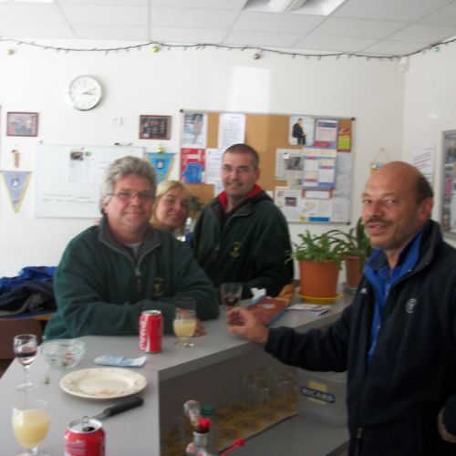 Là c'est la pose debant le photographe.