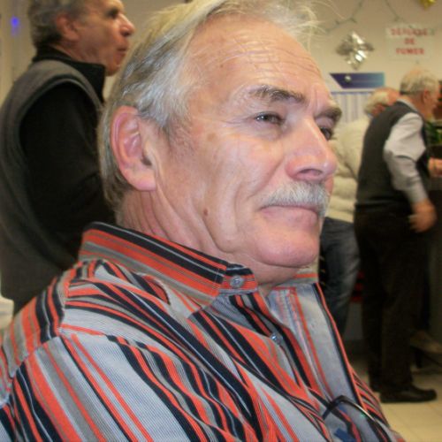 Un beau ténébreux.