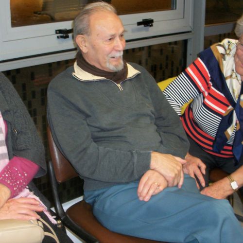 Idem pour Robert, entre Danielle et Charlotte.