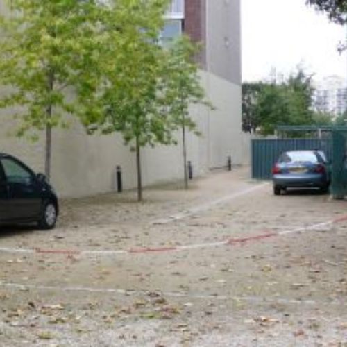 L'entrée du club