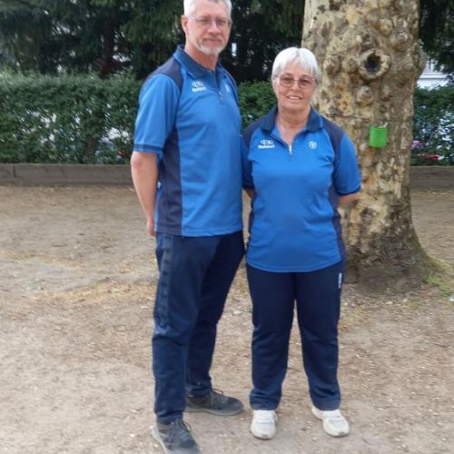 Doublette mixte Cathy-Eric, à Clamart. Ne sont pas sortis des poules.