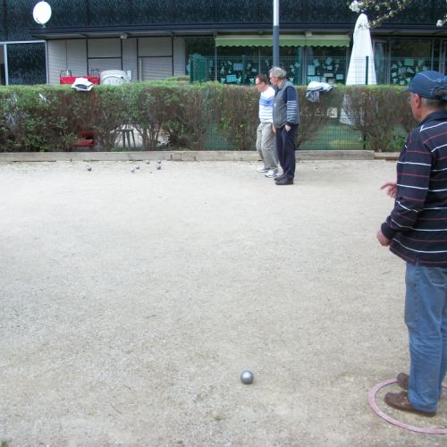 La boule a été effleurée mais cela a suffi. Le point est à présent à Chatillon.