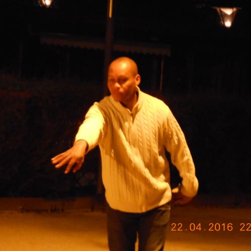 Steve dans la 2ème triplette avec Pat et Eric.