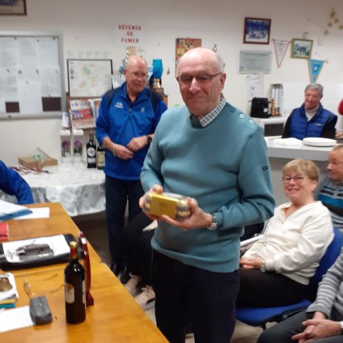 La cuillère en bois, remplacée par une boîte de chocolats, pour Michel Desmolin, dernier du tête-à-tête.