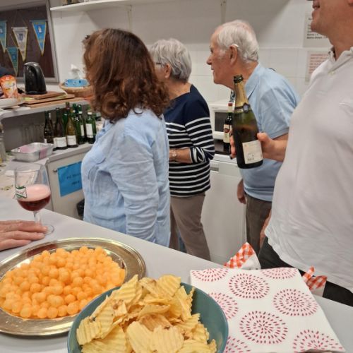 Toute la famille Maugendre au service.